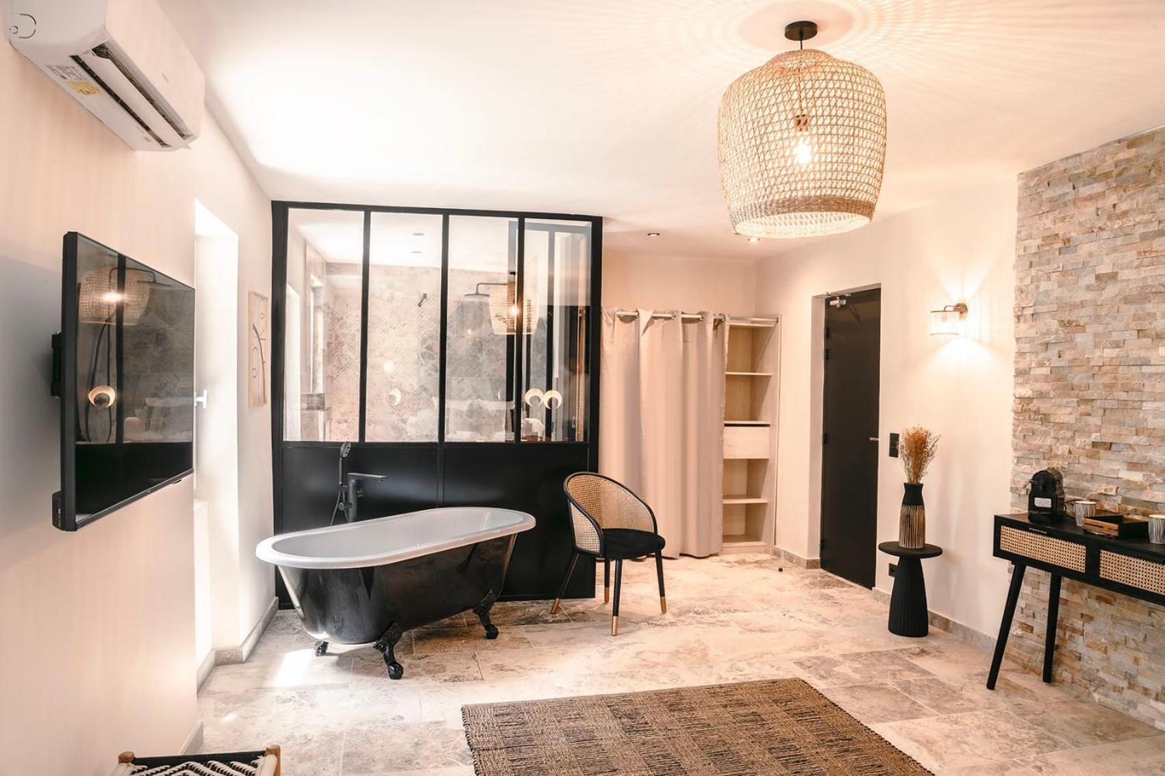 Les Suites De L'Etang Cucuron Exterior foto